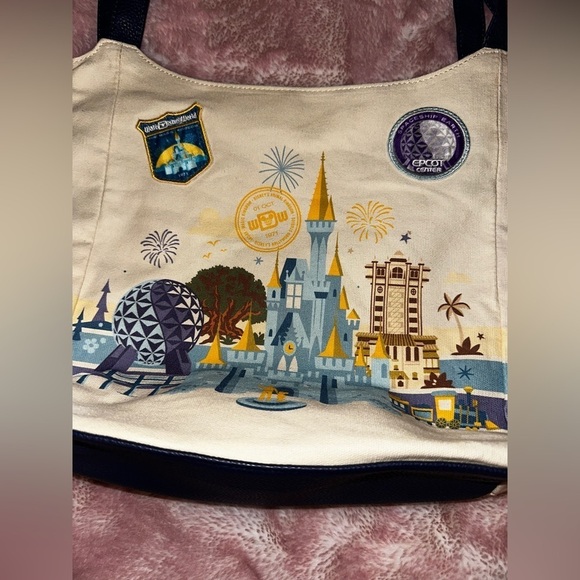 Disney Handbag Walt Disney World PARKS 1971 canvas shoulder Bag Purse Patches - Picture 12 of 13